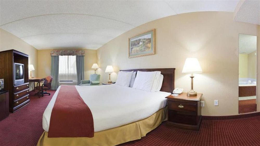 Holiday Inn Express Irwin Pa Tpk Exit 67 By Ihg Exteriör bild